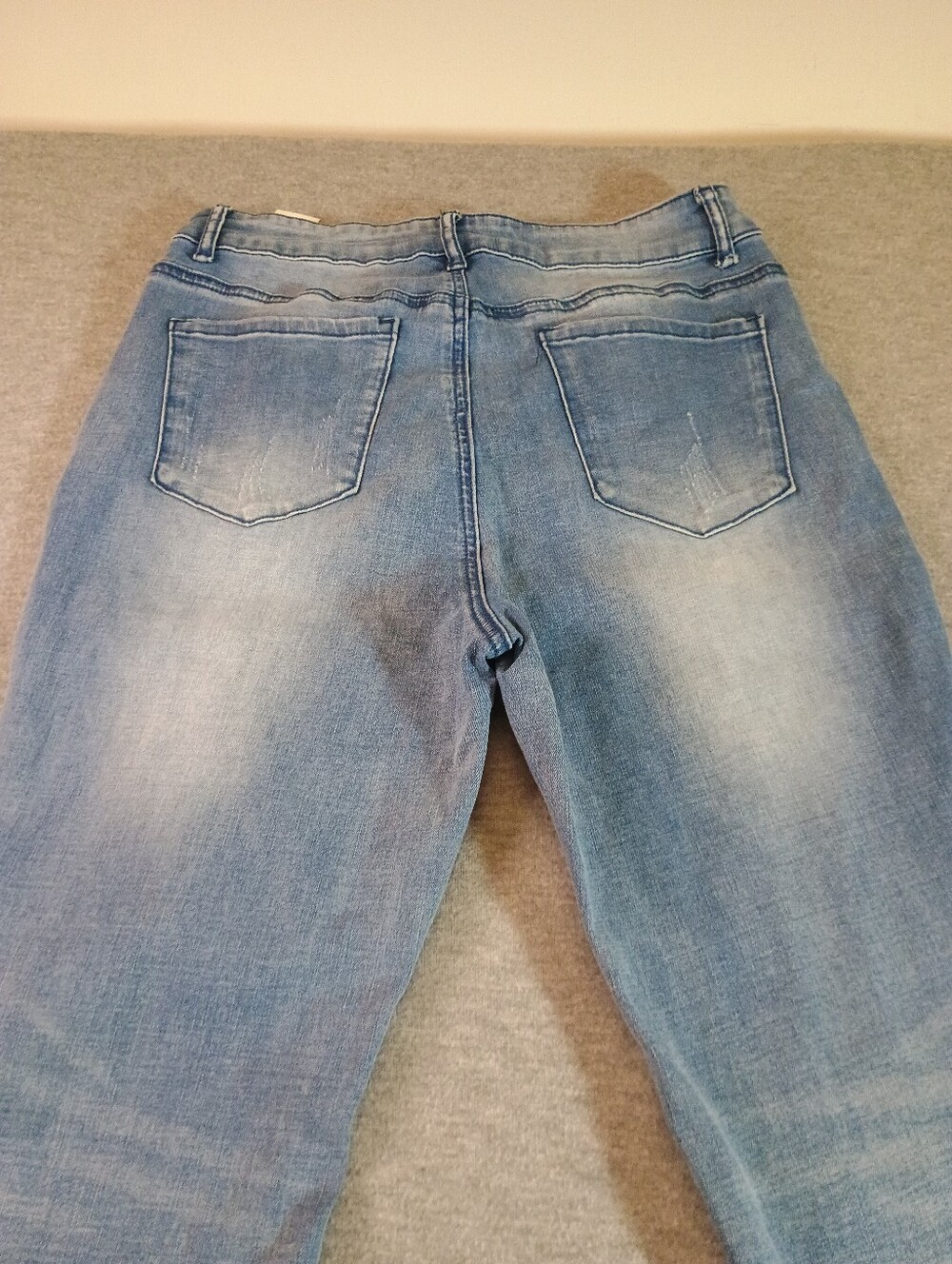 Unbranded Women's Size 26  Light Blue Flared Jeans - Picture 2 of 9